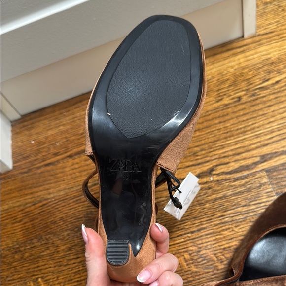 Elegant Brown Women's Heels - Picture 6 of 6